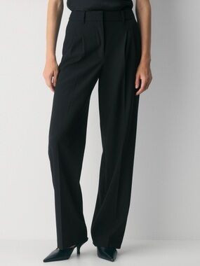 Aritzia The Effortless Pant